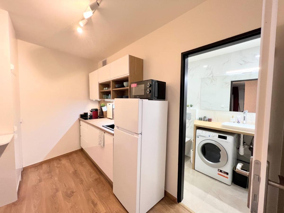 Lägenhet Quiet & Cozy Apartment/ Balcony / Popular Location *